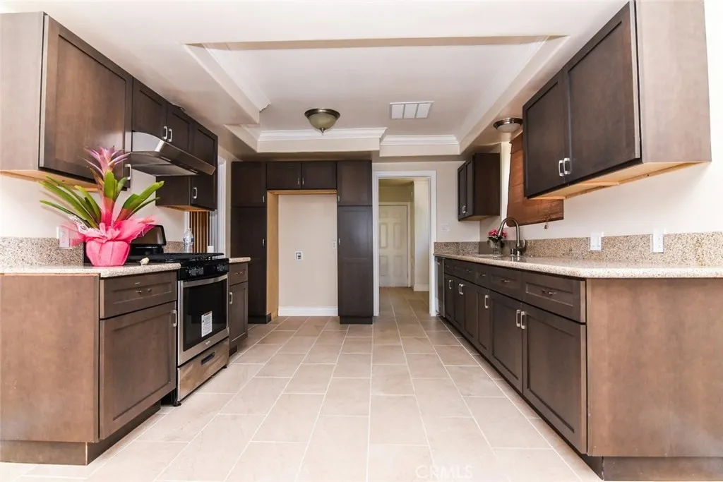 Additional image 26 of 6906 Mclennan Avenue, Lake Balboa, CA 91406