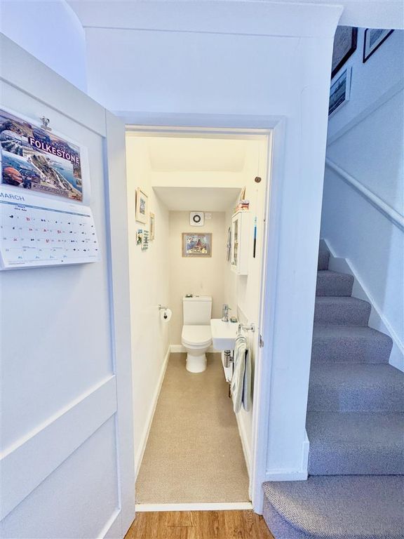 Additional image 18 of 4 bed property for saleSpacious & Airy Dormer Bungalow, Birch Avenue, Clevedon BS21