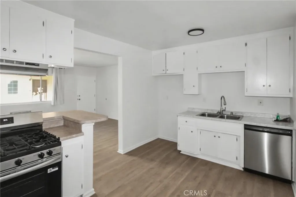 Additional image 10 of 1010 E 32nd St Unit B, Signal Hill, CA 90755