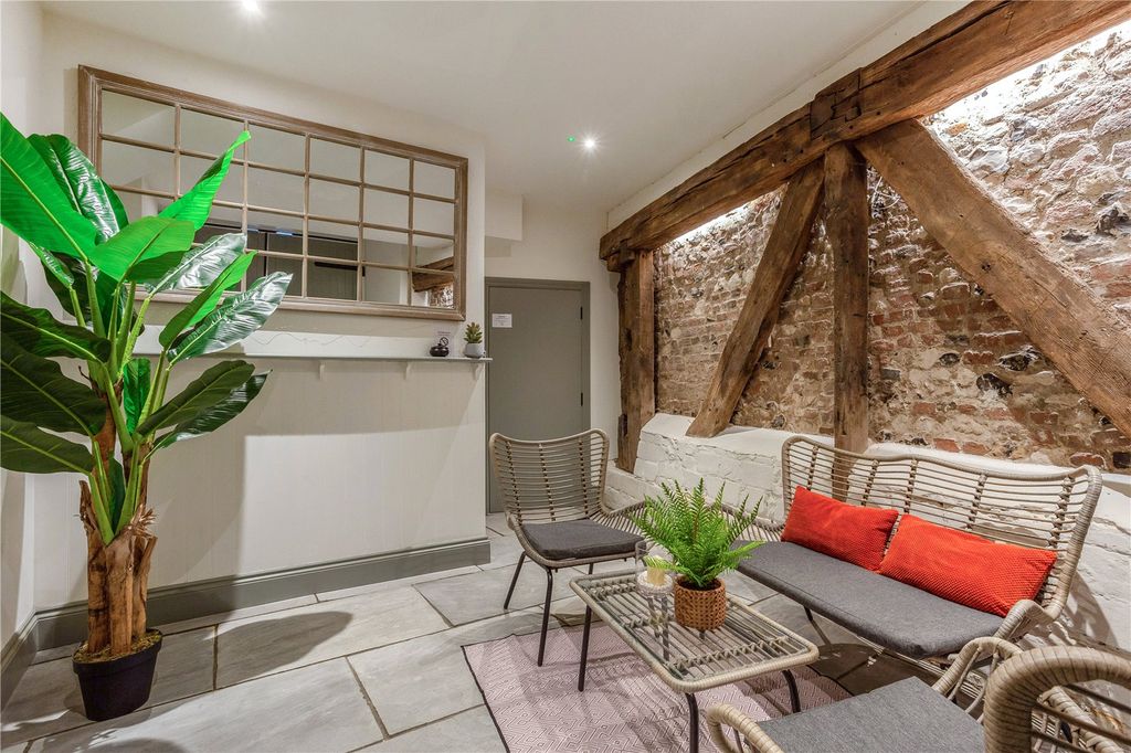 Additional image 22 of 2 bed flat for saleThameside, Henley-On-Thames, Oxfordshire RG9