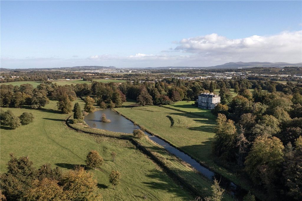 Land for saleKirkliston EH29 photo 3