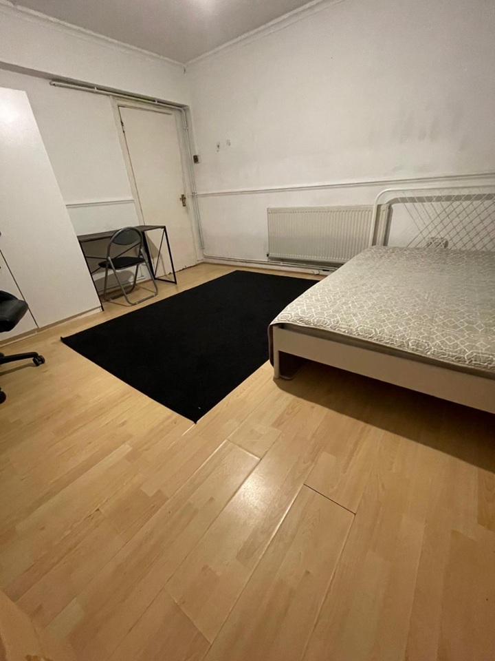 Additional image 3 of 3 Bed Flat, Penrose House, SE17, N1 7GU