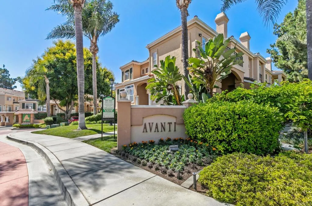 Additional image 63 of 7122 Calabria Court Unit E, San Diego, CA 92122