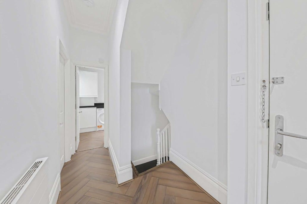 Additional image 3 of 3 Bed Flat, North Gower Street, NW1, N1 7GU