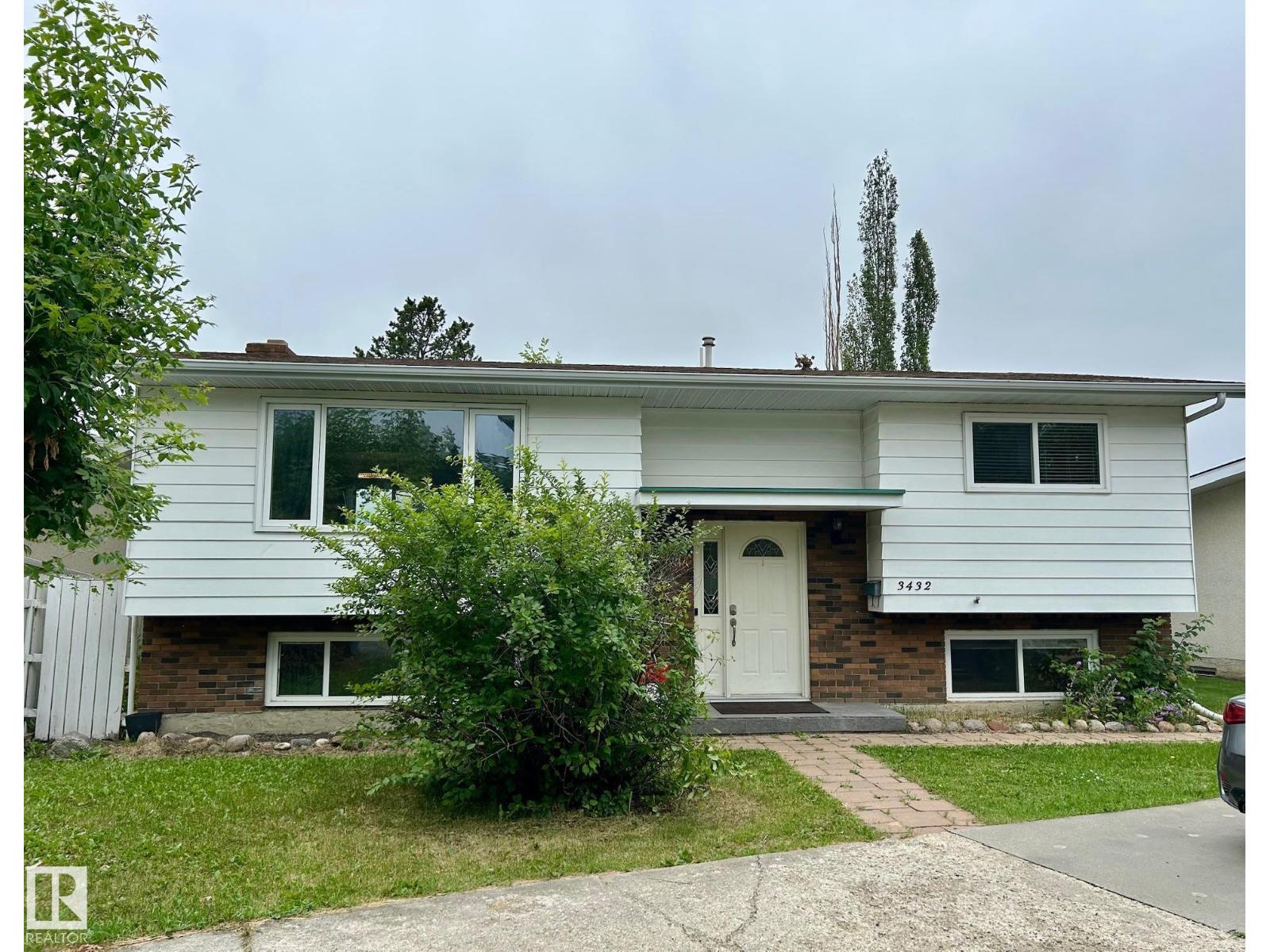 3432 81 Street NW, Edmonton, AB, T6K0G4