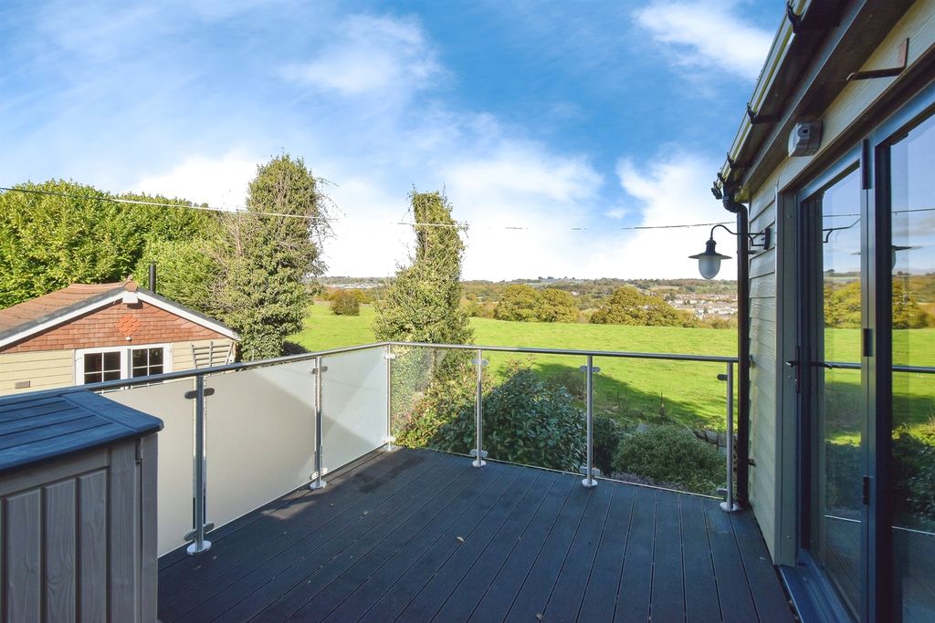 Additional image 5 of 4 bed detached house for saleThe Oaks, Quakers Yard, Treharris CF46