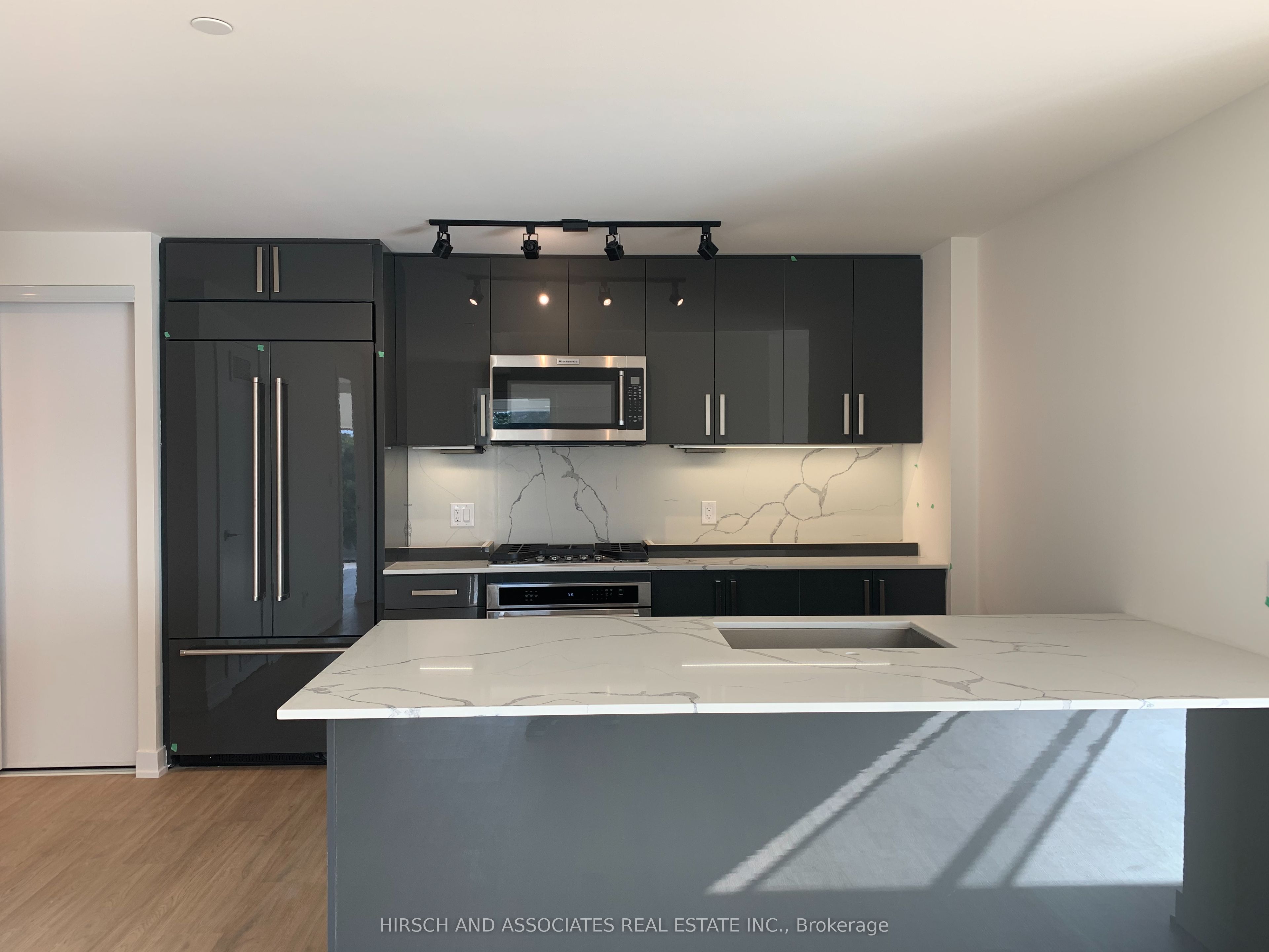 512-430 Roncesvalles Avenue, Toronto, ON, M6R 0A6