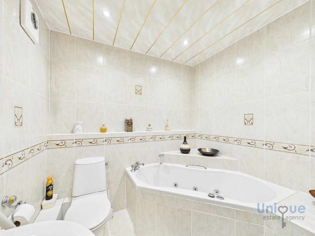 Additional image 9 of 2 bed flat for saleRoyal Beach Court, North Promenade, Lytham St. Annes FY8