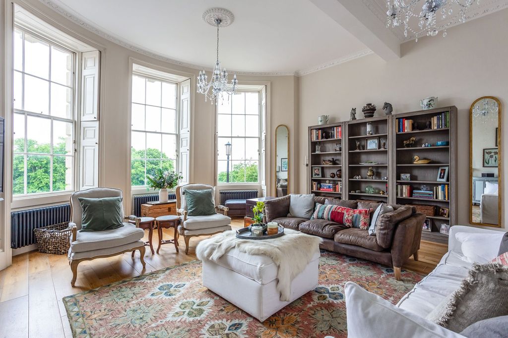 Additional image 2 of 3 bed flat for saleLansdown Crescent, Bath BA1