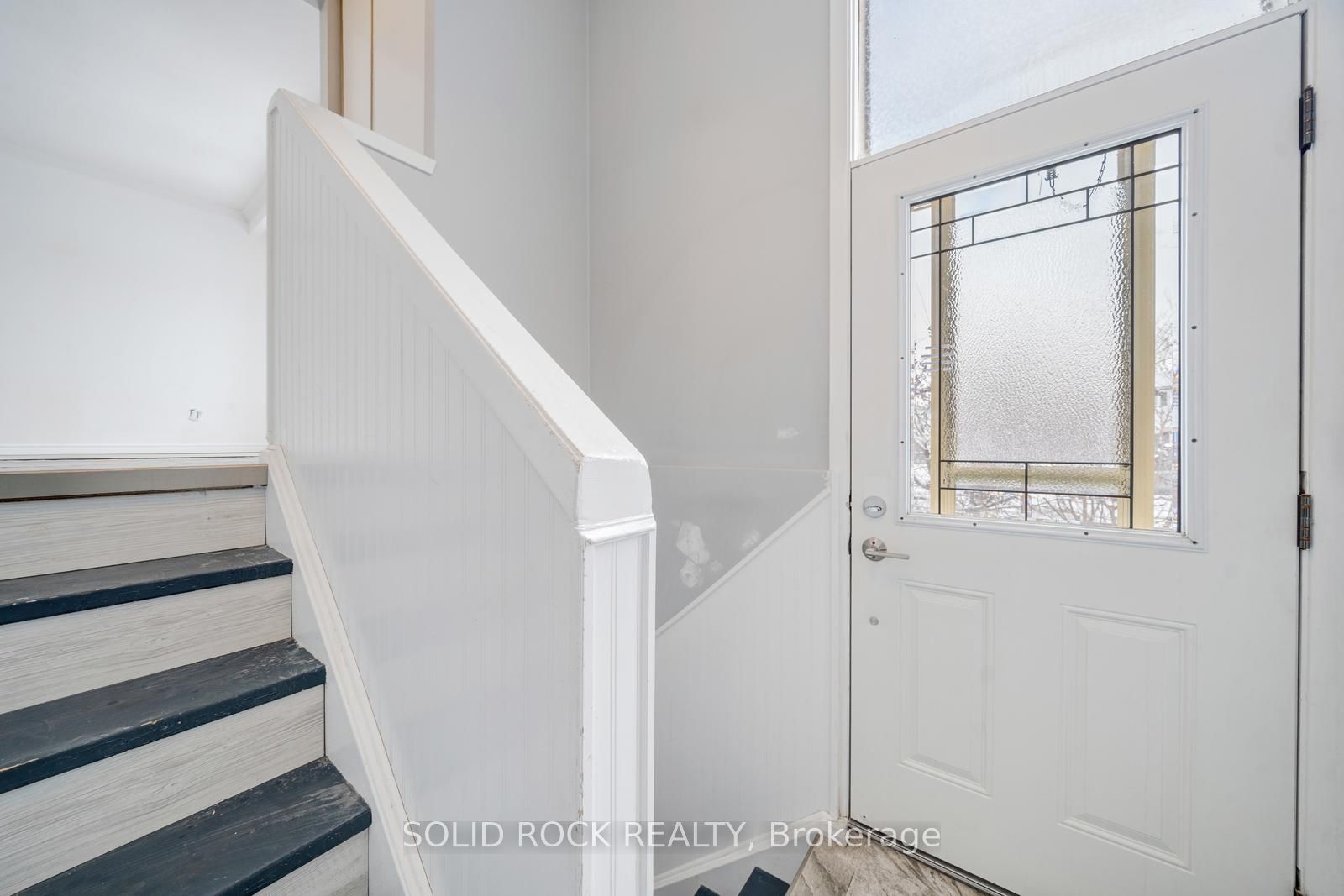 Additional image 3 of 708 Jackson Court, Newmarket, ON, L3Y 5A6