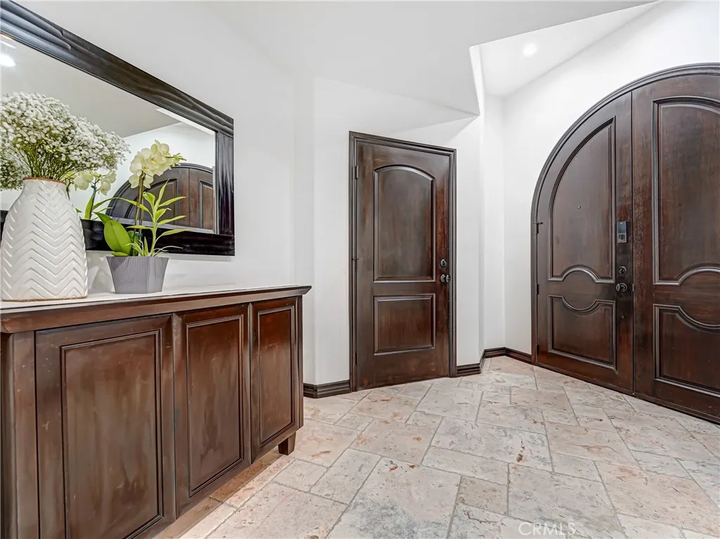 Additional image 19 of 4529 Don Pio Dr, Woodland Hills, CA 91364