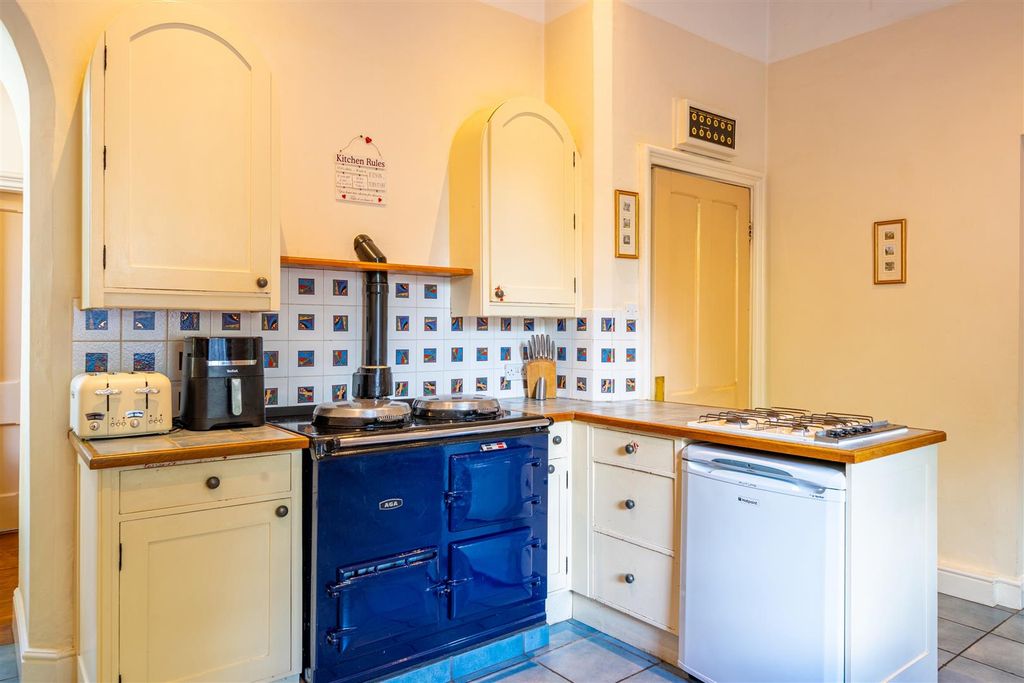 Additional image 6 of 6 bed detached house for saleCavendish Crescent North, The Park NG7