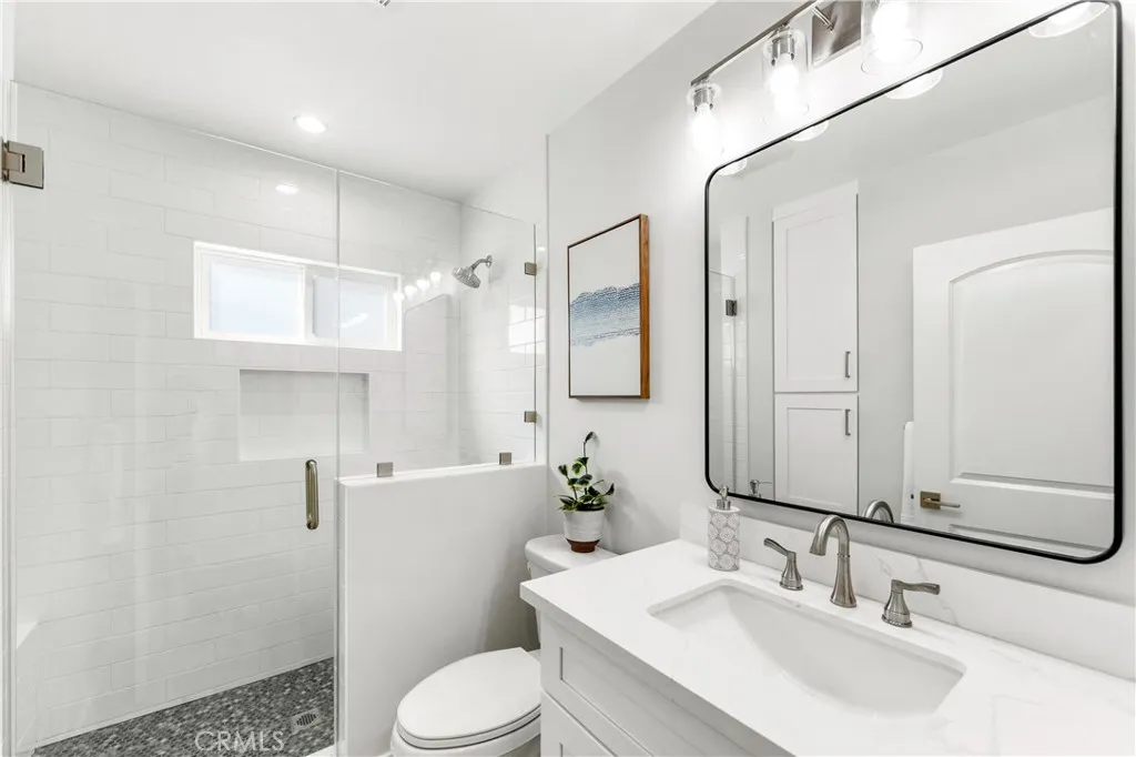 Additional image 99 of 406 Eton Dr, Burbank, CA 91504