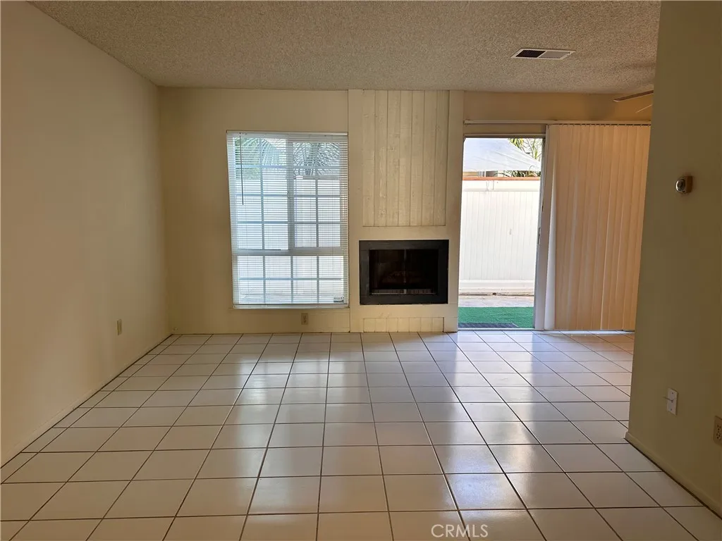 Additional image 6 of 4832 King Circle Unit D, Huntington Beach, CA 92648