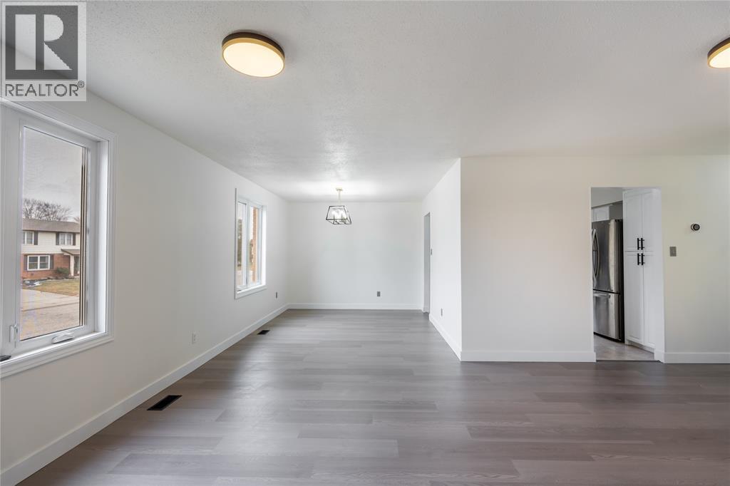 Additional image 6 of 305 Oaklea Court, Sarnia, ON, N7S5Y9