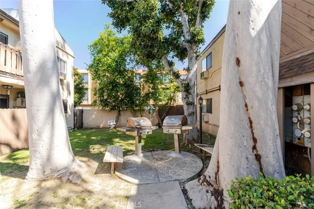 Additional image 25 of 17900 Sherman Way Unit 320, Reseda, CA 91335