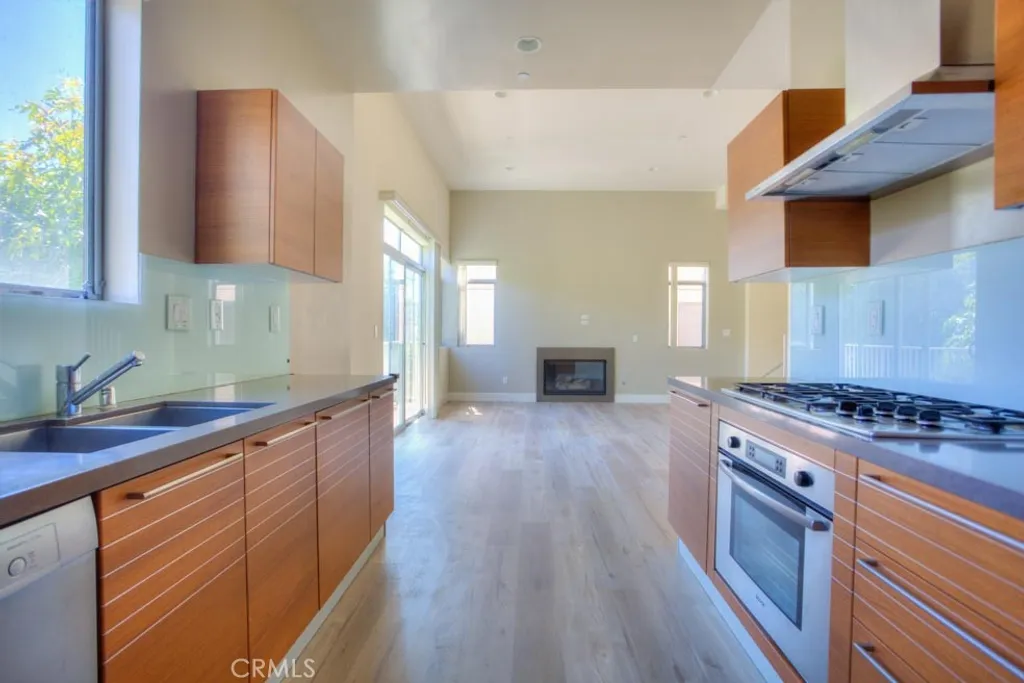 Additional image 11 of 1737 Colby Ave Unit 201, Los Angeles, CA 90025