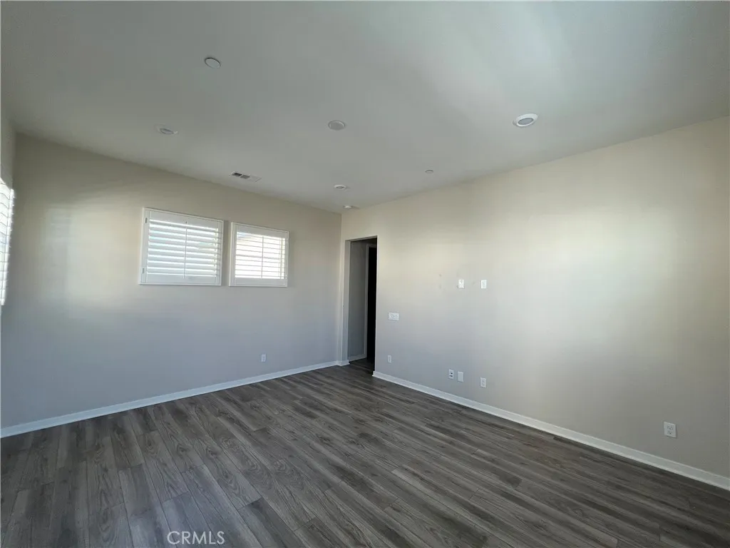 Additional image 56 of 110 Sculpture, Irvine, CA 92618