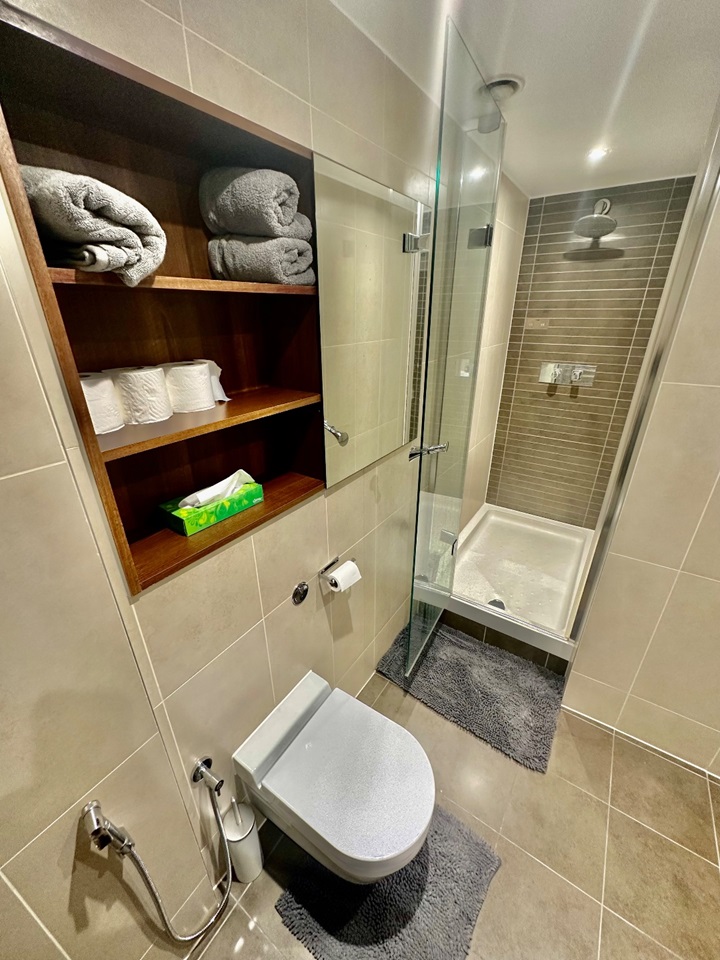 Additional image 9 of 2 Bed Flat, Queenstown Road, SW11, N1 7GU