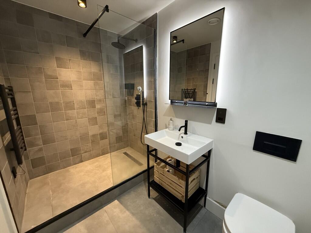 Additional image 9 of 40 Derwent House, Livery Street, Jewellery Quarter