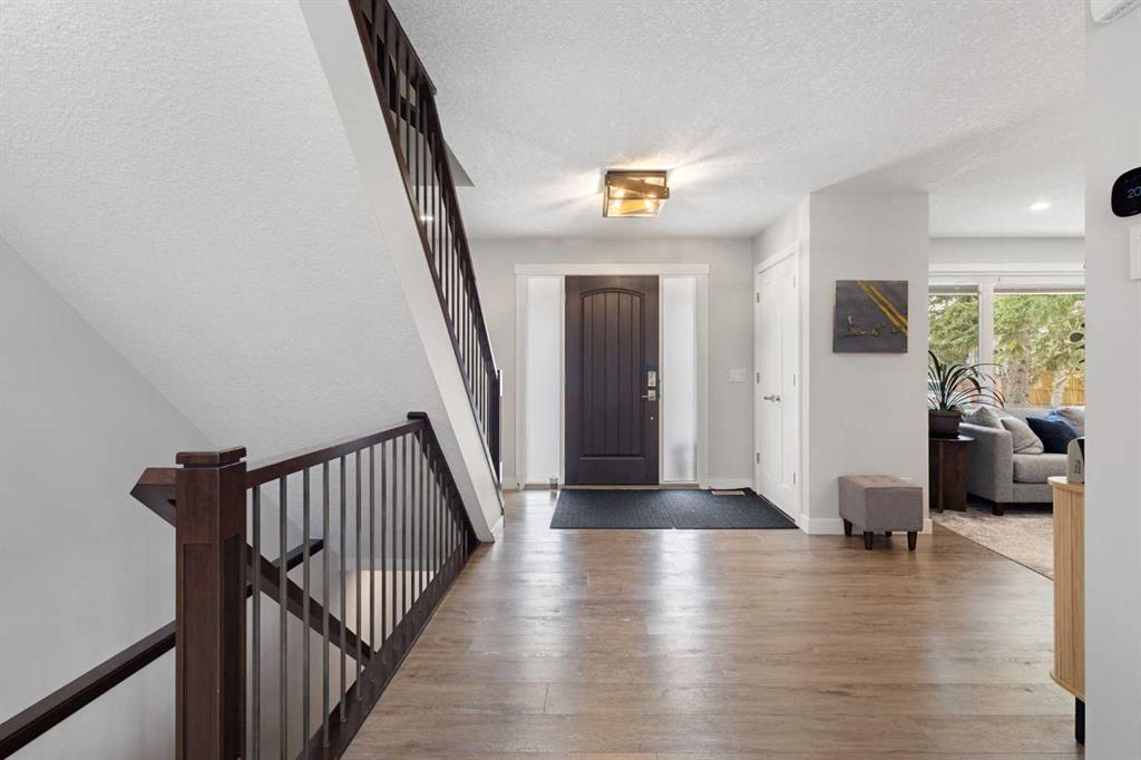 Additional image 2 of 504 Varsity Estates Bay NW, Calgary, AB, T3B 2W8