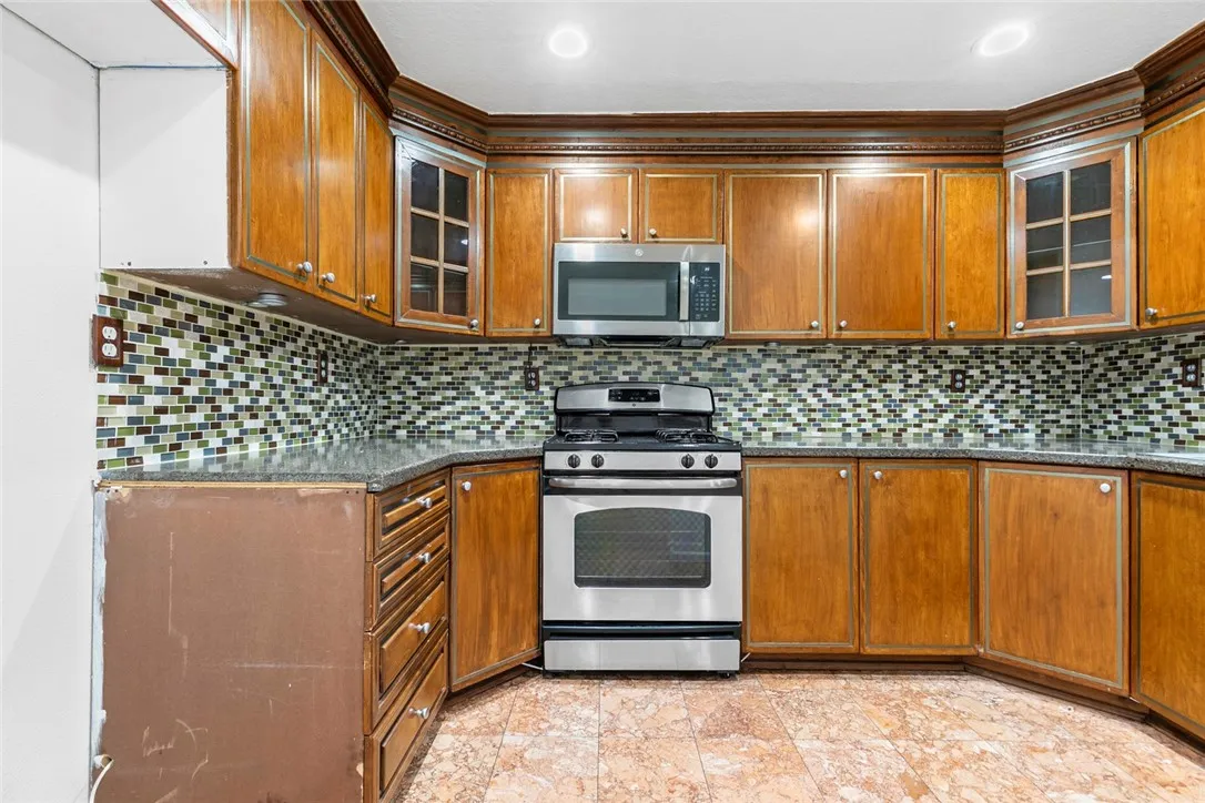 Additional image 51 of 16940 Chatsworth Unit 208, Granada Hills, CA 91344