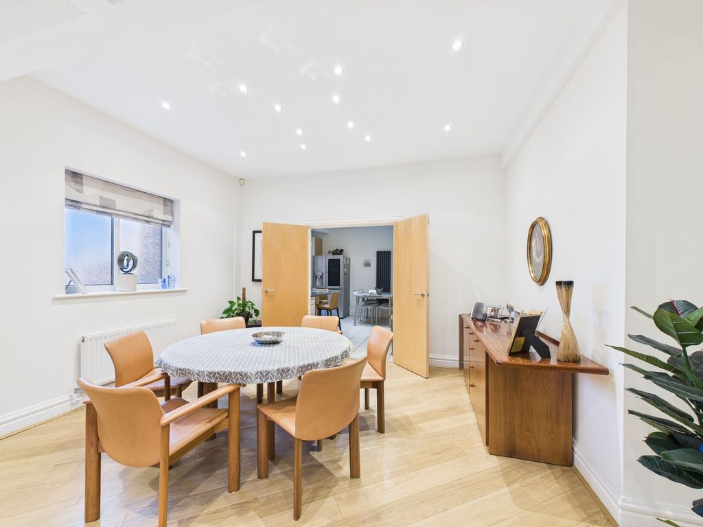 Additional image 11 of 2 bed flat for saleBeech Lane, Calderstones, Liverpool. L18