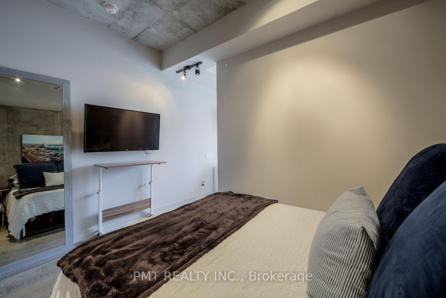 Additional image 5 of 804-39 Brant Street, Toronto, ON, M5V 0M8