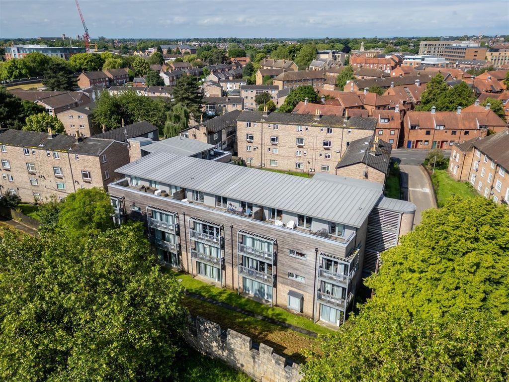 45 bed detached house for saleMcquades Court, City Centre, York YO1