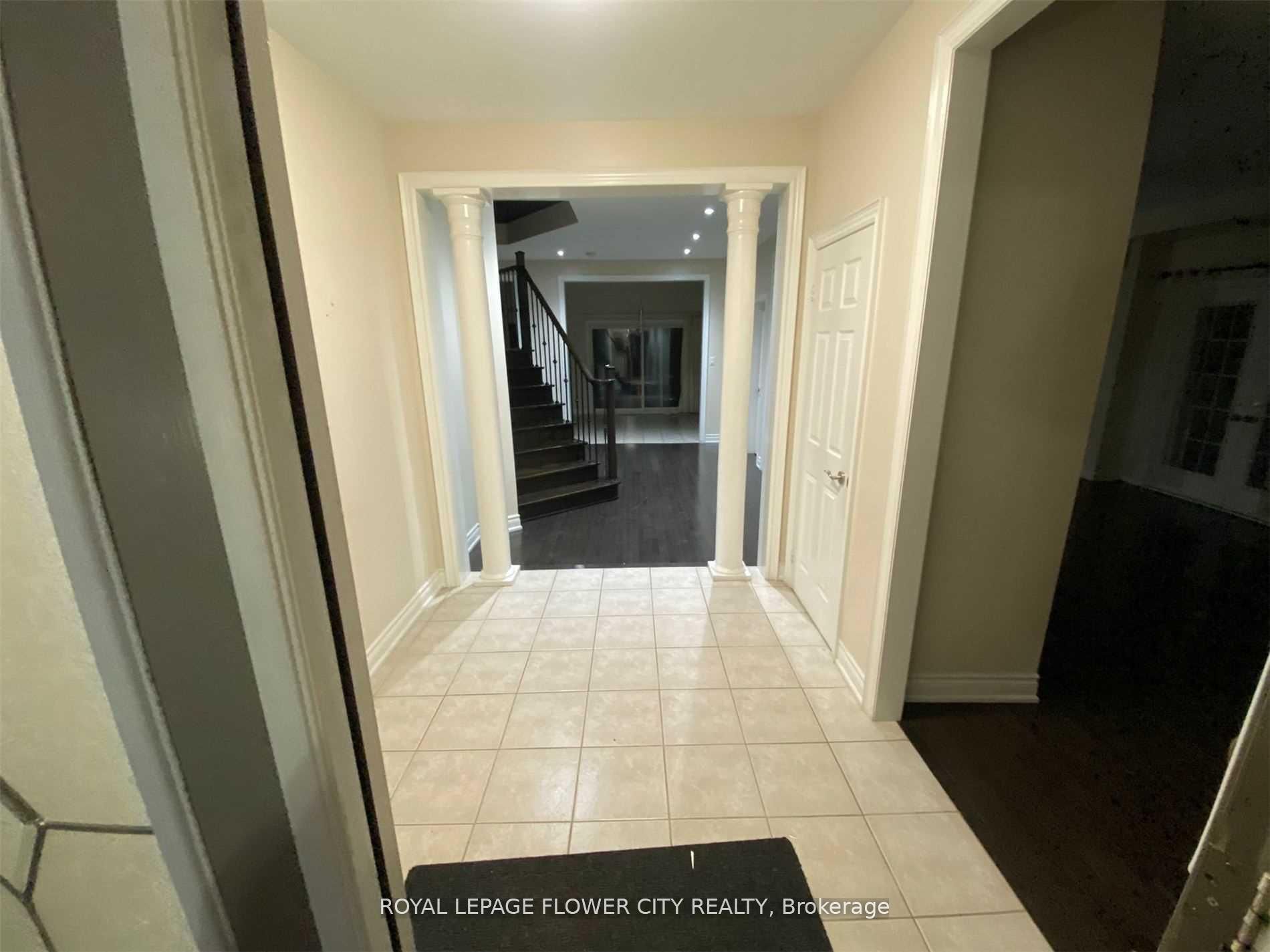 Additional image 5 of 38 Black Diamond Crescent, Brampton, ON, L6X 1A2