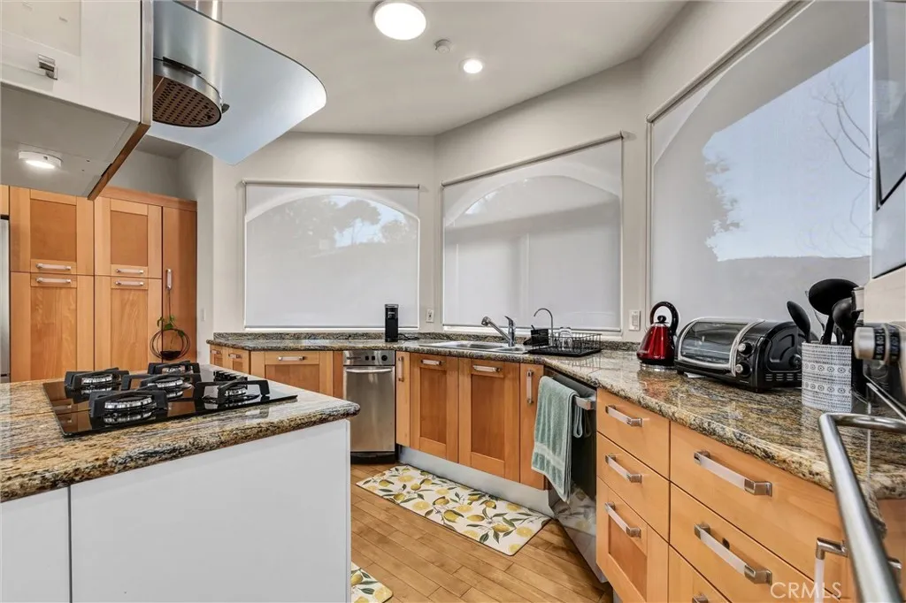 Additional image 65 of 876 Harrington Rd, Glendale, CA 91207