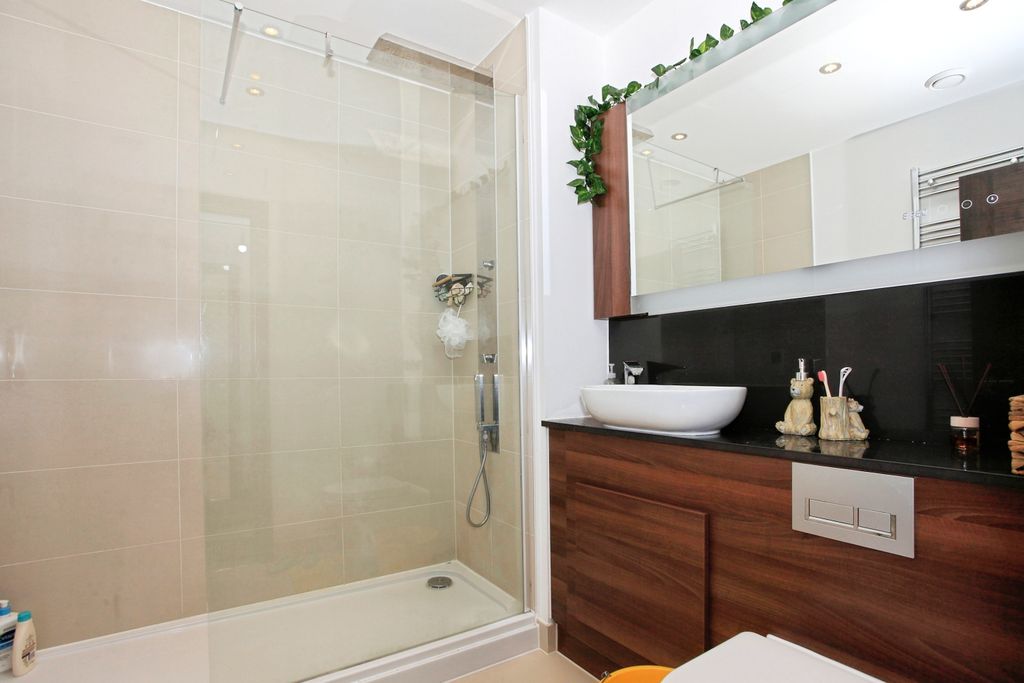Additional image 7 of 2 bed flat for saleKitson House East Station Road, Peterborough PE2