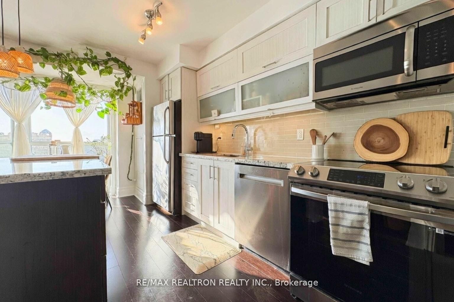 Additional image 4 of 1009 - 275 Yorkland Road