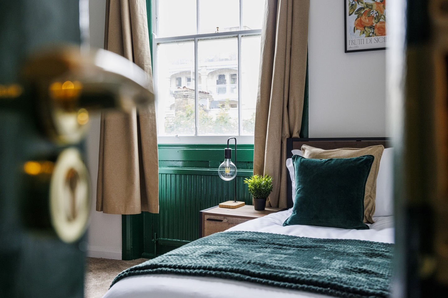 Additional image 8 of 2 Bed Flat, Swinton Street, WC1X, N1 7GU