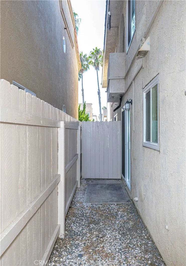Additional image 39 of 208 19th Street Unit 3, Huntington Beach, CA 92648