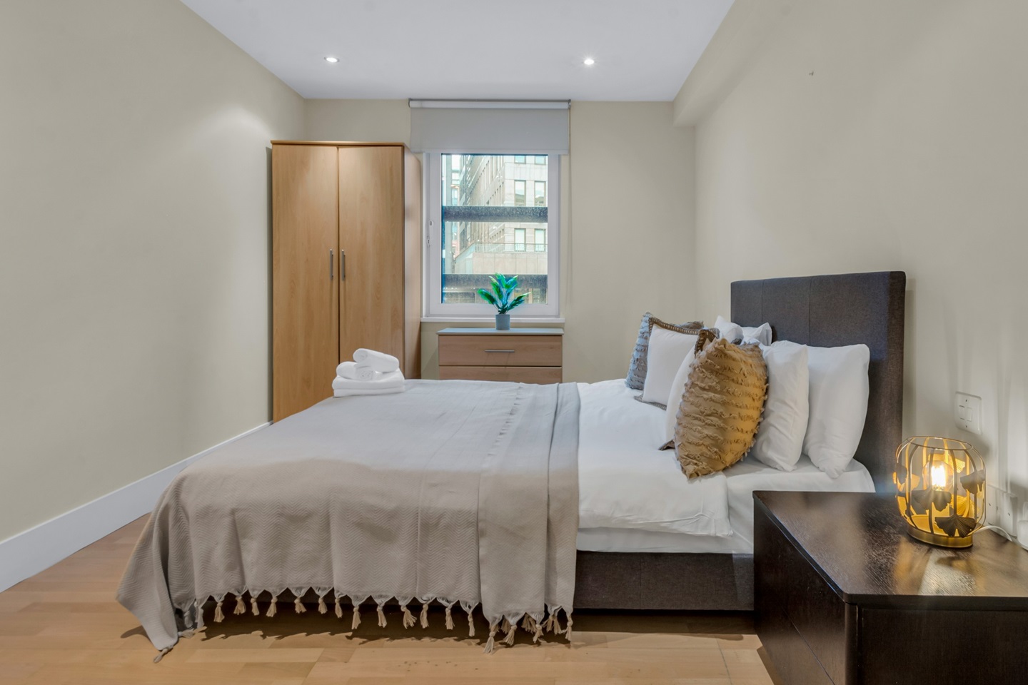 Additional image 4 of 1 Bed Flat, High Timber Street, EC4V, N1 7GU