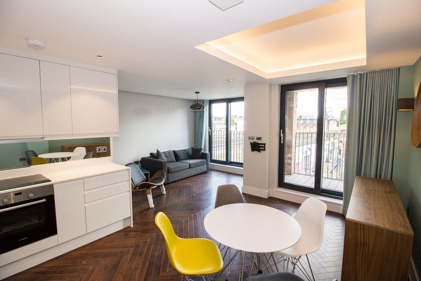 2 Bed Flat, Penrose Street Studios, SE17, N1 7GU