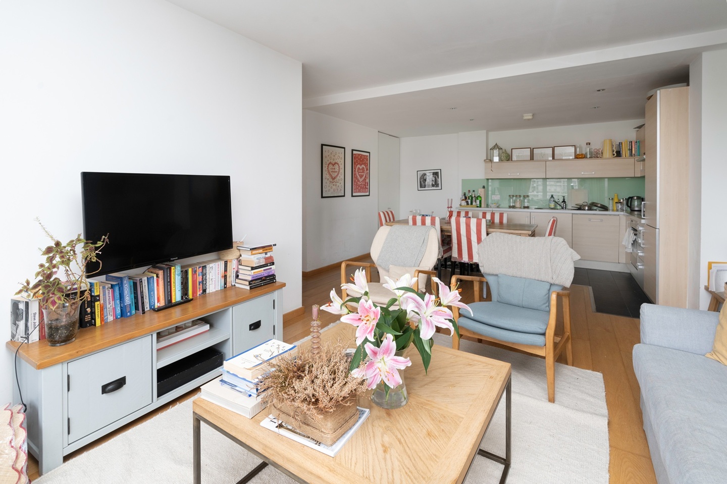 2 Bed Flat, Graham St, N1, N1 7GU