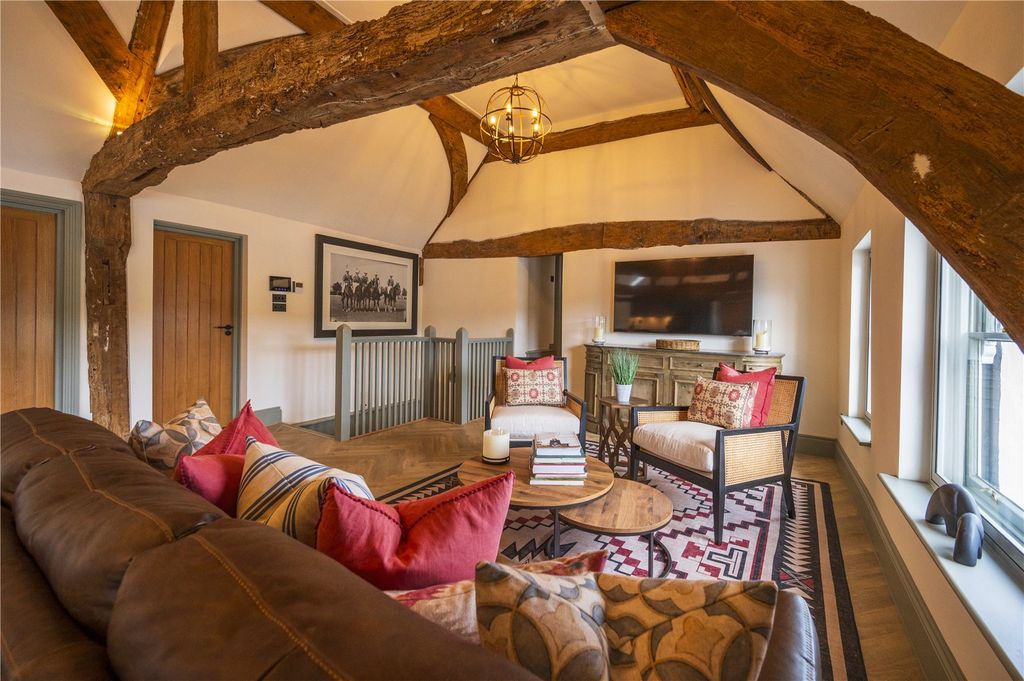 Additional image 9 of 2 bed flat for saleThameside, Henley-On-Thames, Oxfordshire RG9