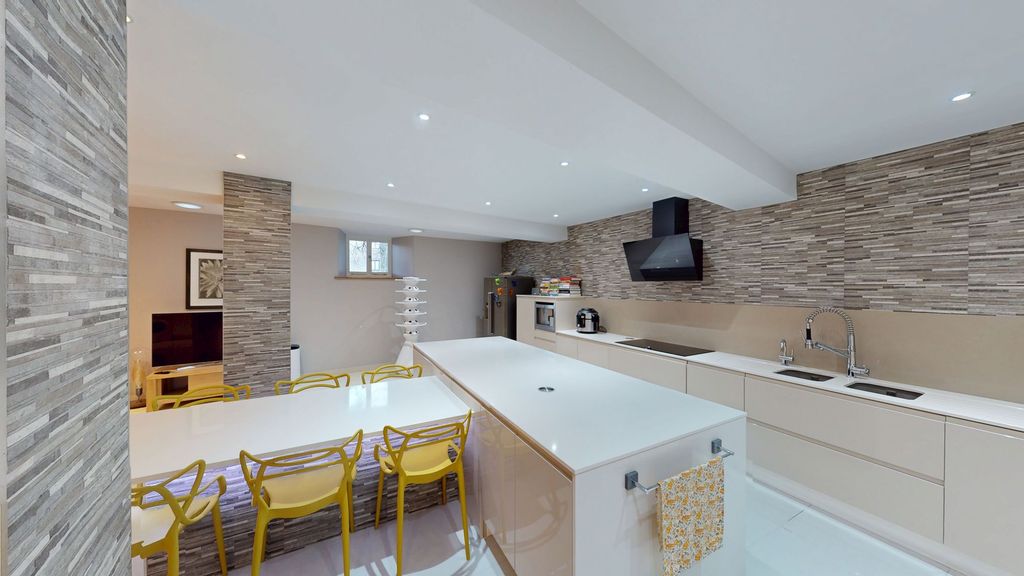 Additional image 10 of 2 bed flat for saleNew Street, Plymouth PL1