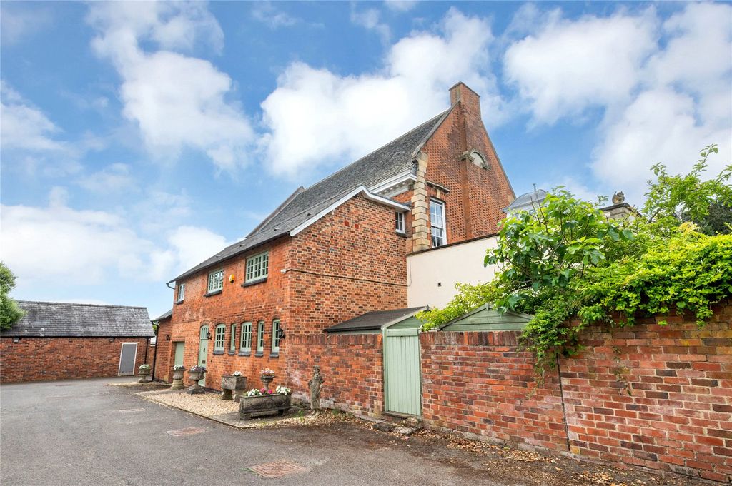 Additional image 17 of 5 bed detached house for saleChestnut Drive, Stretton Hall, Oadby, Leicester LE2
