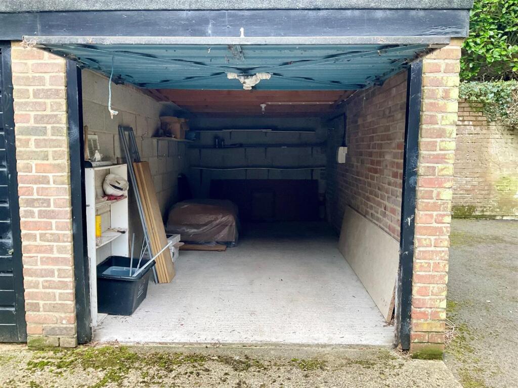 Additional image 11 of River Court Lewisham Road, River