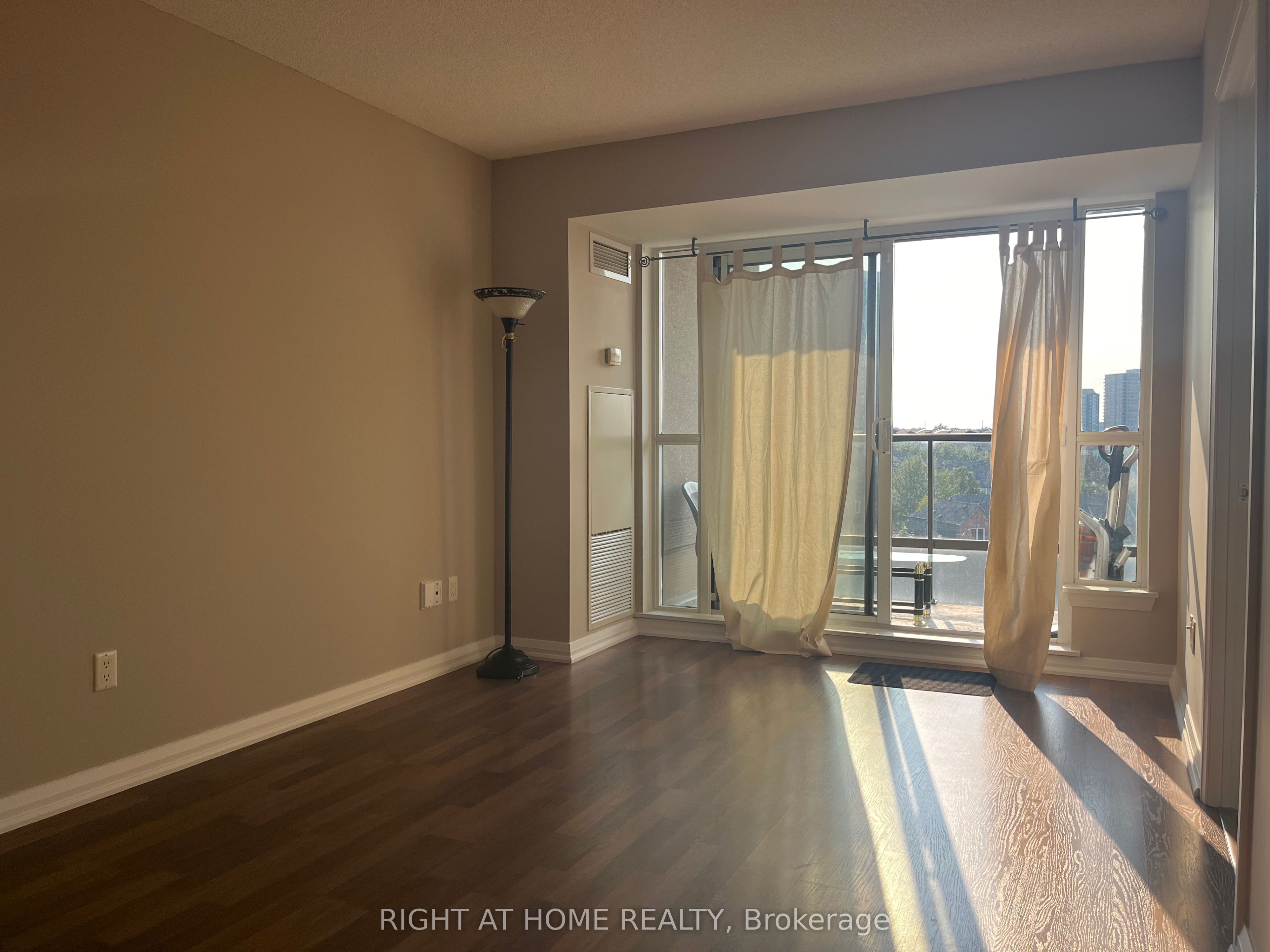 Additional image 2 of 707-220 Forum Drive, Mississauga, ON, L4Z 4K1