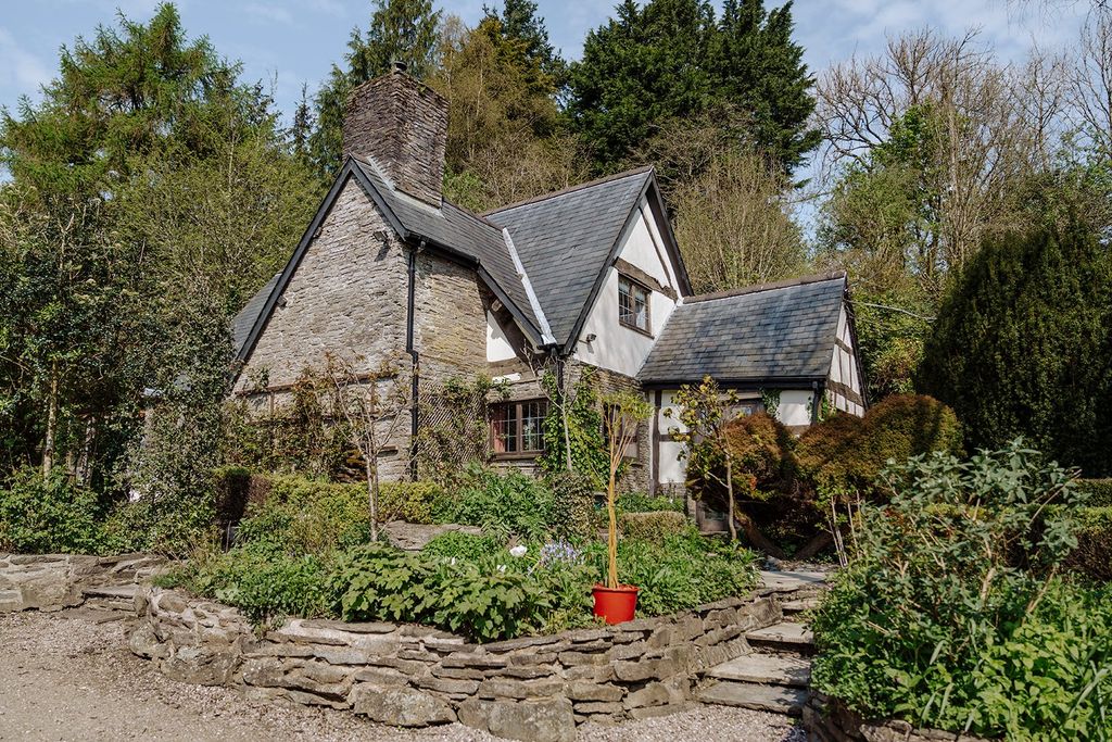 Additional image 9 of 10 bed property for saleFelindre, Knighton, Powys LD7