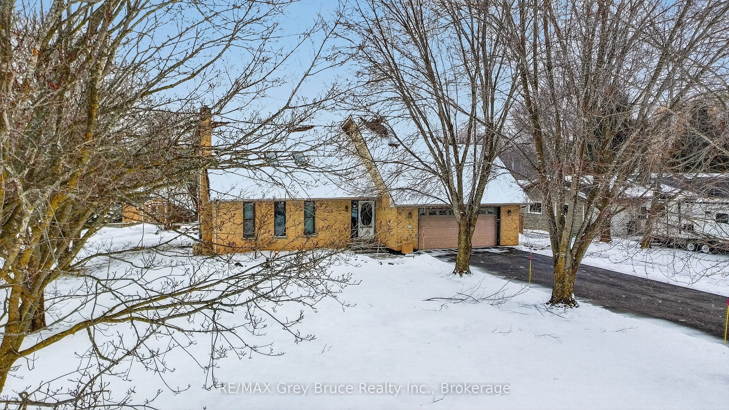 102 Mary Avenue W, Georgian Bluffs, ON, N4K 5N5