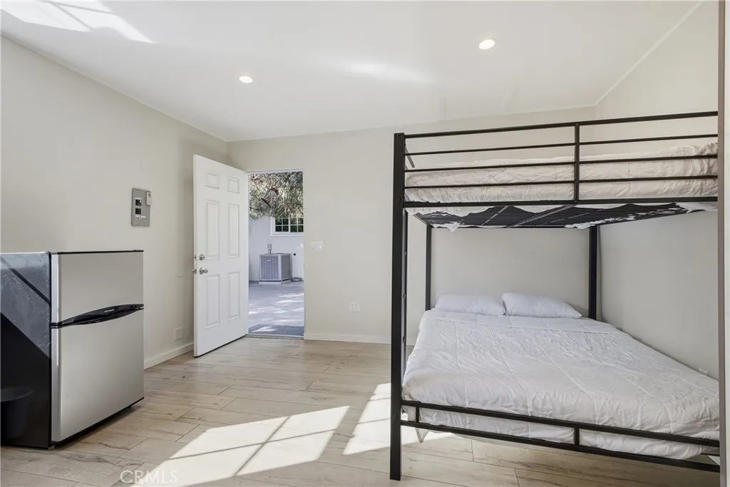 630 Pioneer Drive, Glendale, CA 91203