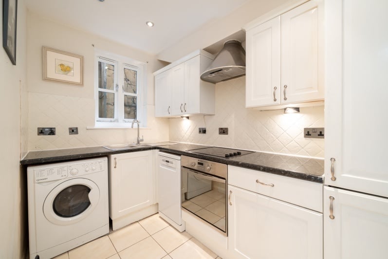 Additional image 4 of 2 Bed Flat, Thames Heights, SE1, N1 7GU