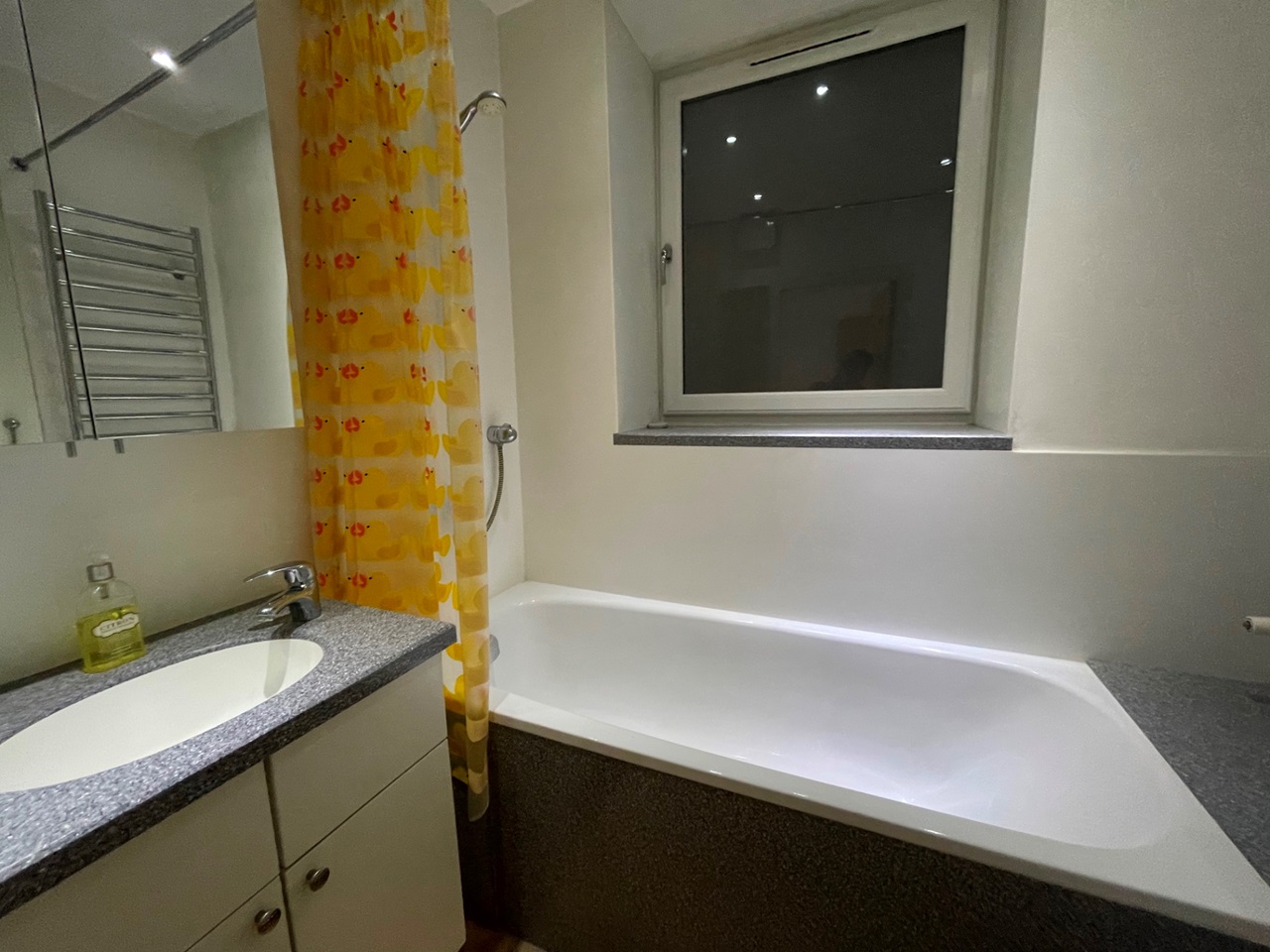 Additional image 4 of 1 Bed Flat, Queen Court, WC1N, N1 7GU