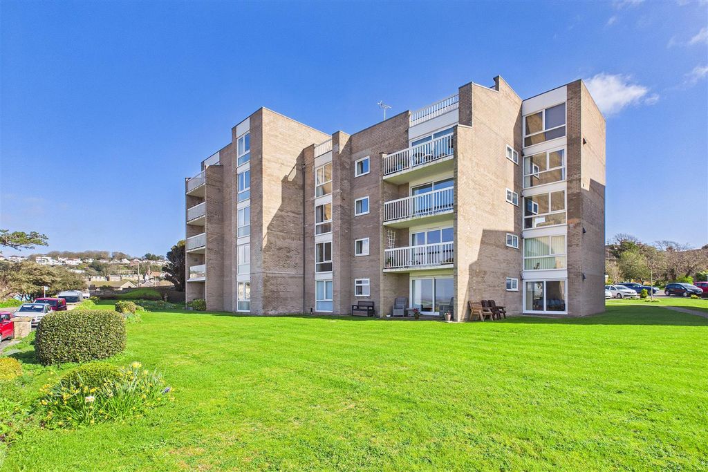 2 bed flat for saleElton Road, Clevedon BS21