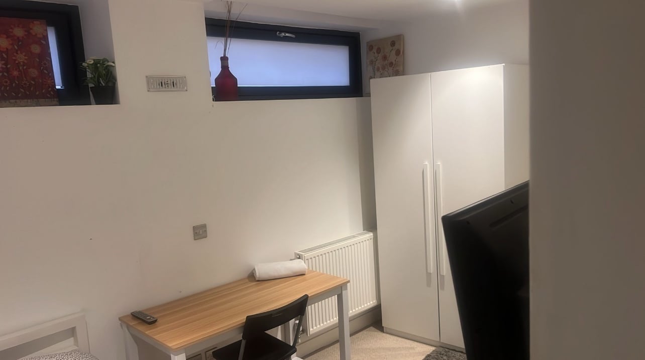 Additional image 9 of 2 Bed Flat, London, WC1H, N1 7GU